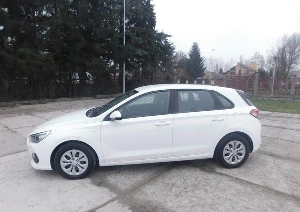 Hyundai I30 cena 48900 przebieg: 223500, rok produkcji 2018 z Jarosław małe 352